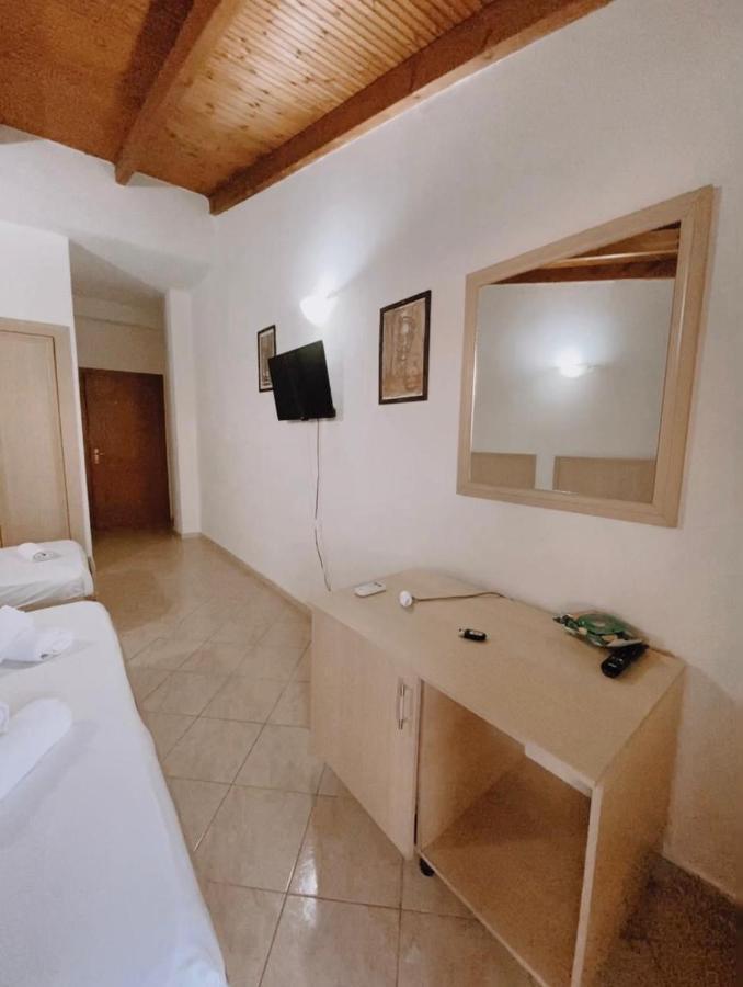 Hotel Belle Vue Dhërmi Extérieur photo