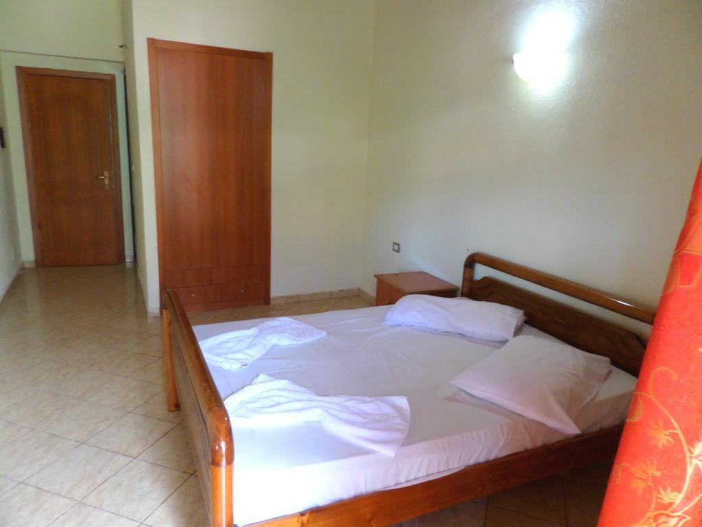 Hotel Belle Vue Dhërmi Chambre photo